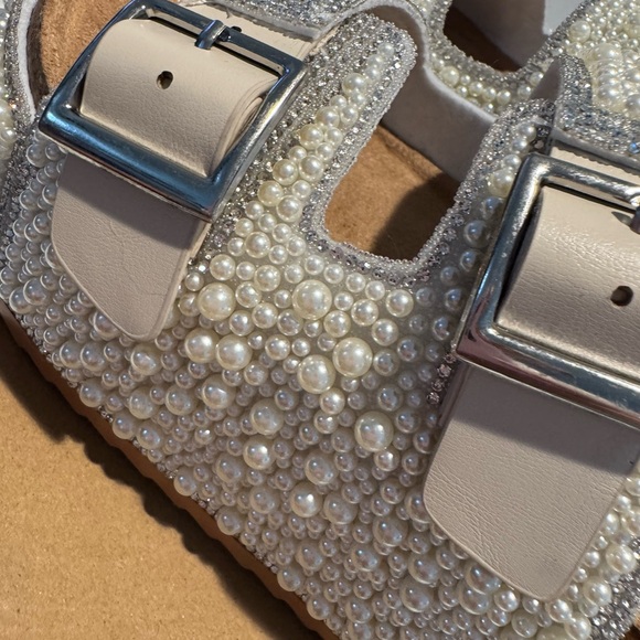 Steve Madden Blowout Pearl Embellished Sandals – Bone – Size 9.5